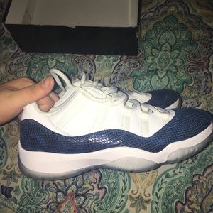 Jordan 11 lows   Navy blue